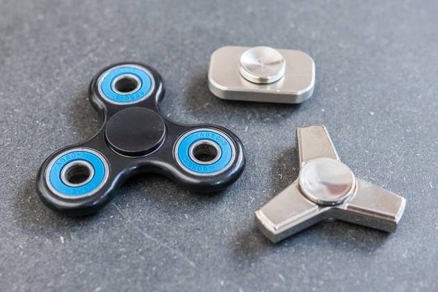 لمحبي السبنر: احذروا من هذه اللعبة على أطفالكم!