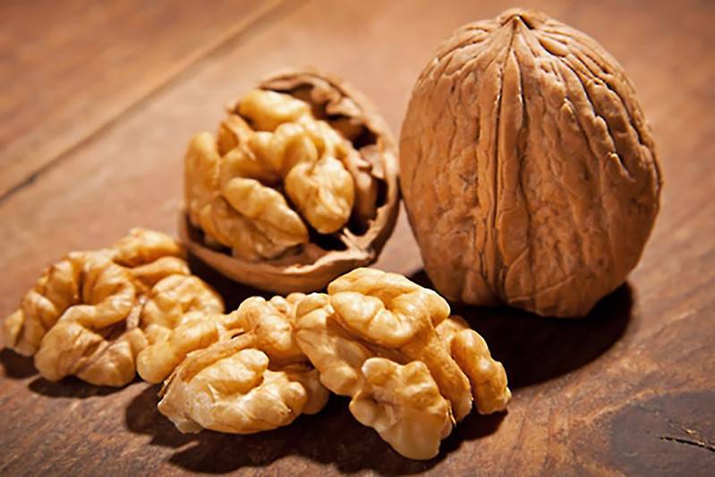 أثاره رائعة على القلب والبشرة.. إليكم فوائد الجوز