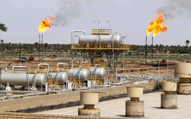 النفط يهبط تحت 56 دولاراً بفعل مُؤشرات ارتفاع الإنتاج
والخام الصخري الأميركي يحول دون استعادة السوق توازنه