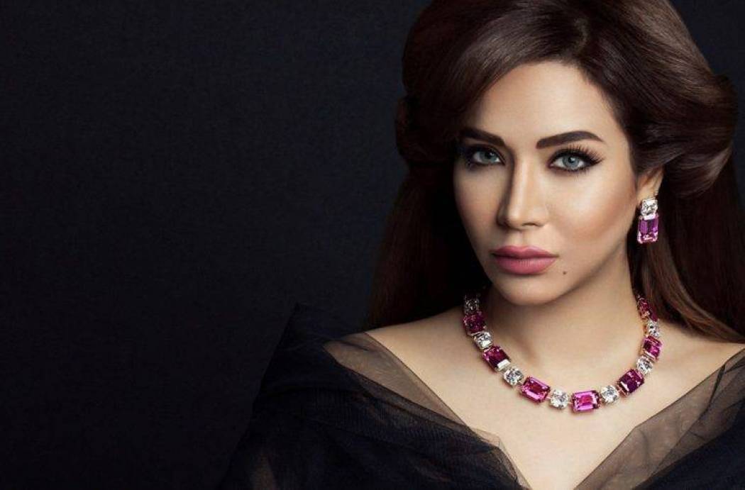 بالفيديو - شاهدوا ماذا حصل مع لجين عمران في غرفة الثلج.. وكيف احست بانها دجاجة!