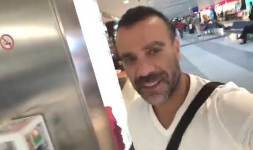 بالفيديو.. هذا ما تعرّض له جو أشقر في مطار بيروت!