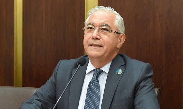 حوري: رواتب تشرين الأول ستصرف وفق جداول السلسلة