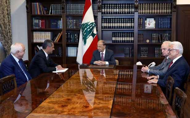 عون تسلّم النسخة الأولى من التقرير السنوي لـ «لجنة الرقابة على المصارف»