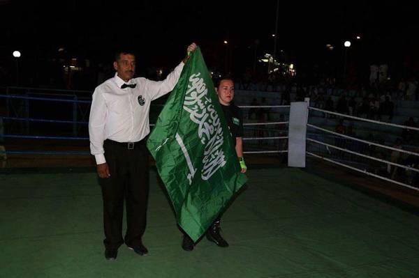 بالصور.. هذه قصة 