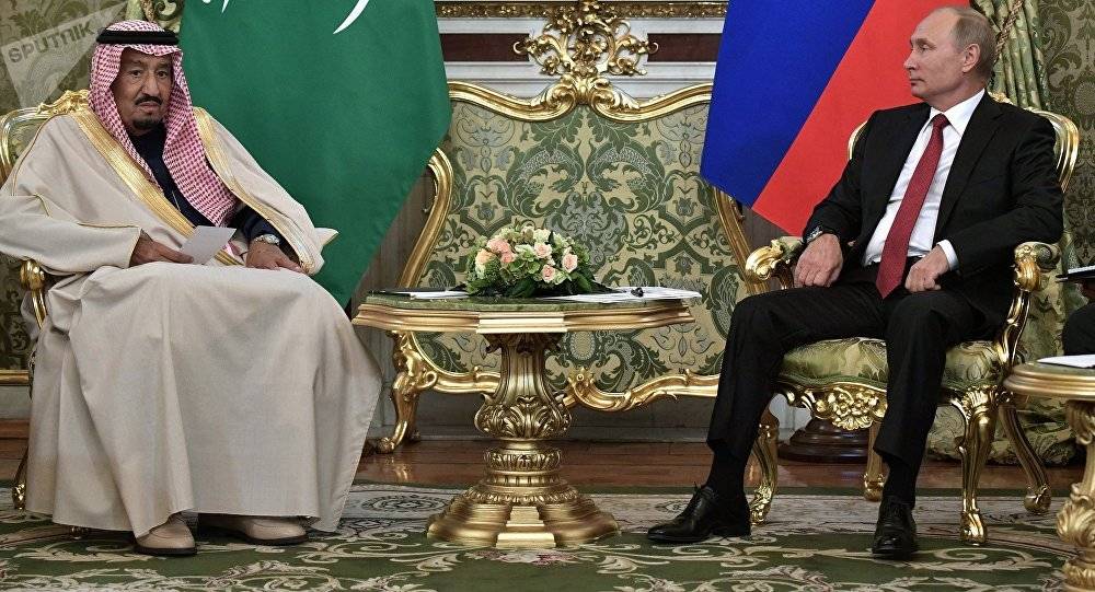 الملك سلمان يروي تفاصيل لقائه مع الرئيس بوتين