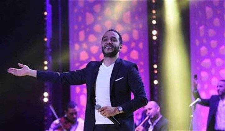 حسين الديك يرفض الذهب وسيارةً فارهة كهديةٍ من أحد معجبيه