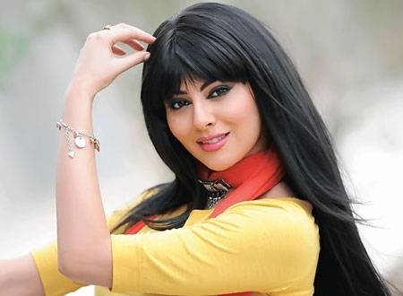 مريم حسين تثير الجدل بفيديو مع ابنتها.. هذا ما تفعله بعد منتصف الليل!