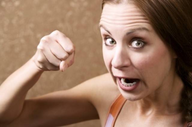 مشاعر تخفيها المرأة القاسية لم تعرفها من قبل!