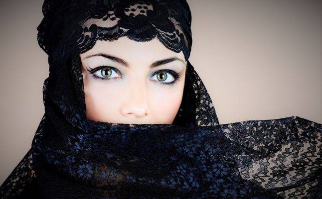 صفات المرأة العربية التي يُحبّها الرجل!