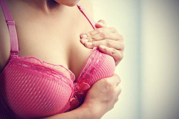 لتكبير حجم صدرك.. وداعًا للجراحات التجميلية وأهلاً بالفازلين