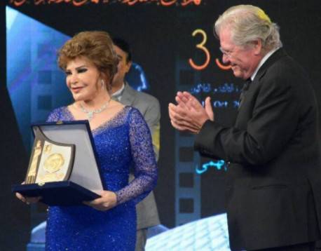 بالصور: فنانات يصدمن الجميع بوزنهن الزائد.. هكذا أصبحت بوسي!
