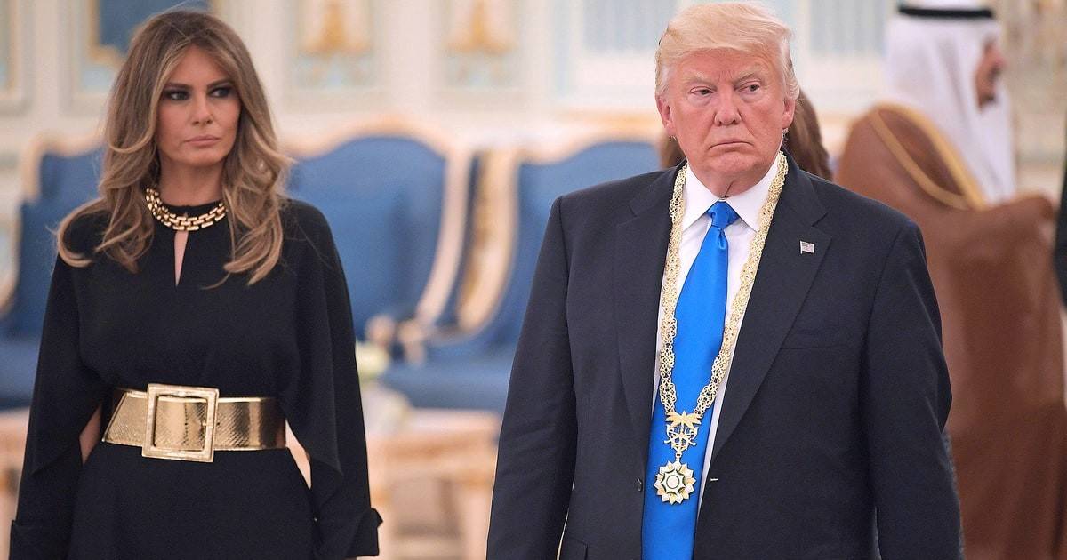 بالصور.. قميص ميلانيا ترامب الشفاف يثير ضجة