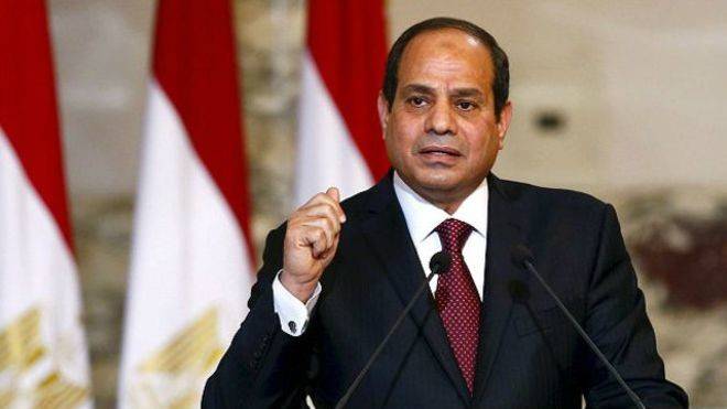 كيف كافأ السيسي المنتخب المصري بعد التأهل لكأس العالم؟
