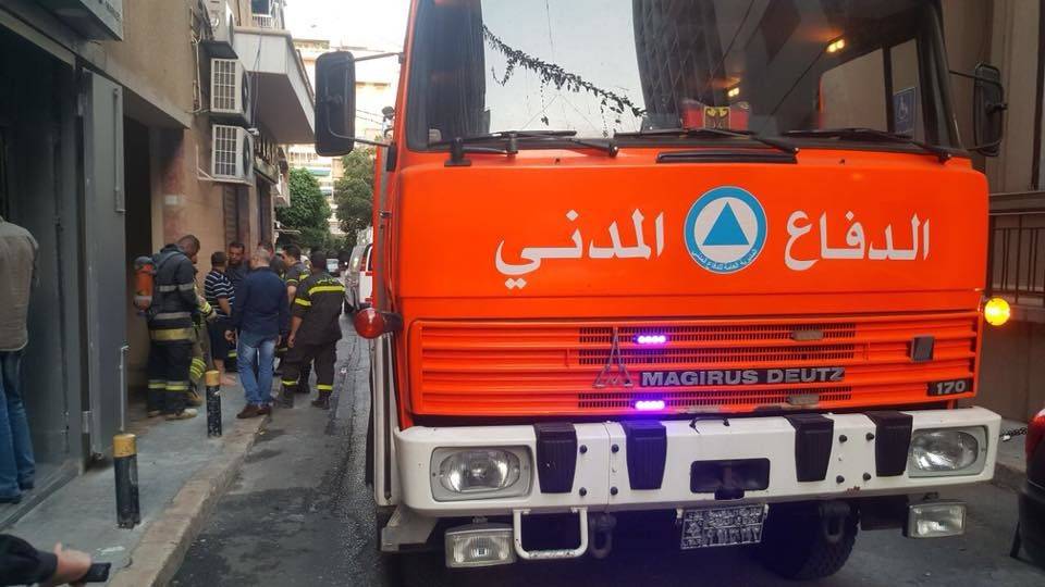 بالصور.. حريق داخل "غرفة الكهرباء" في النويري