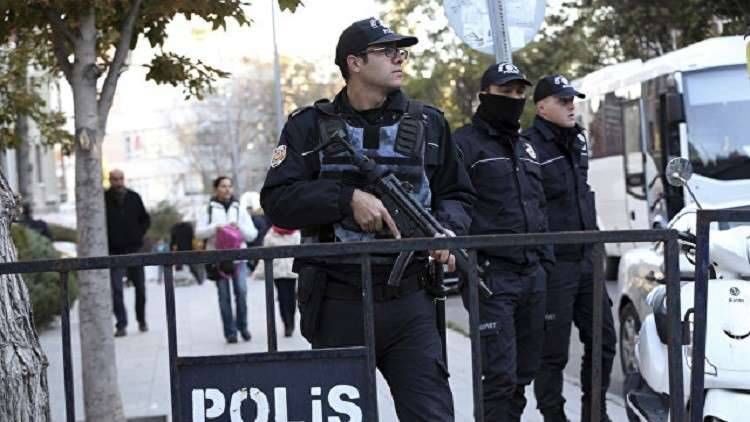 تركيا تعتقل 70 ضابطا بشبهة الارتباط بجماعة غولن