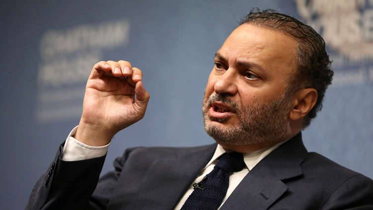 قرقاش.. لكي تستضيف قطر مونديال 2022