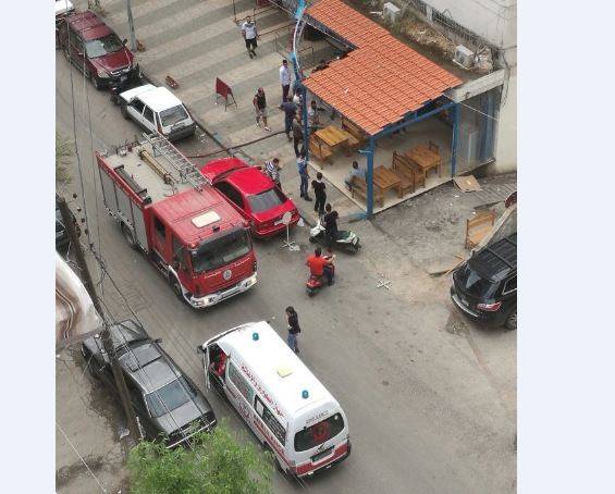 بالصورة.. إخماد حريق داخل مسمكة في أبي سمراء