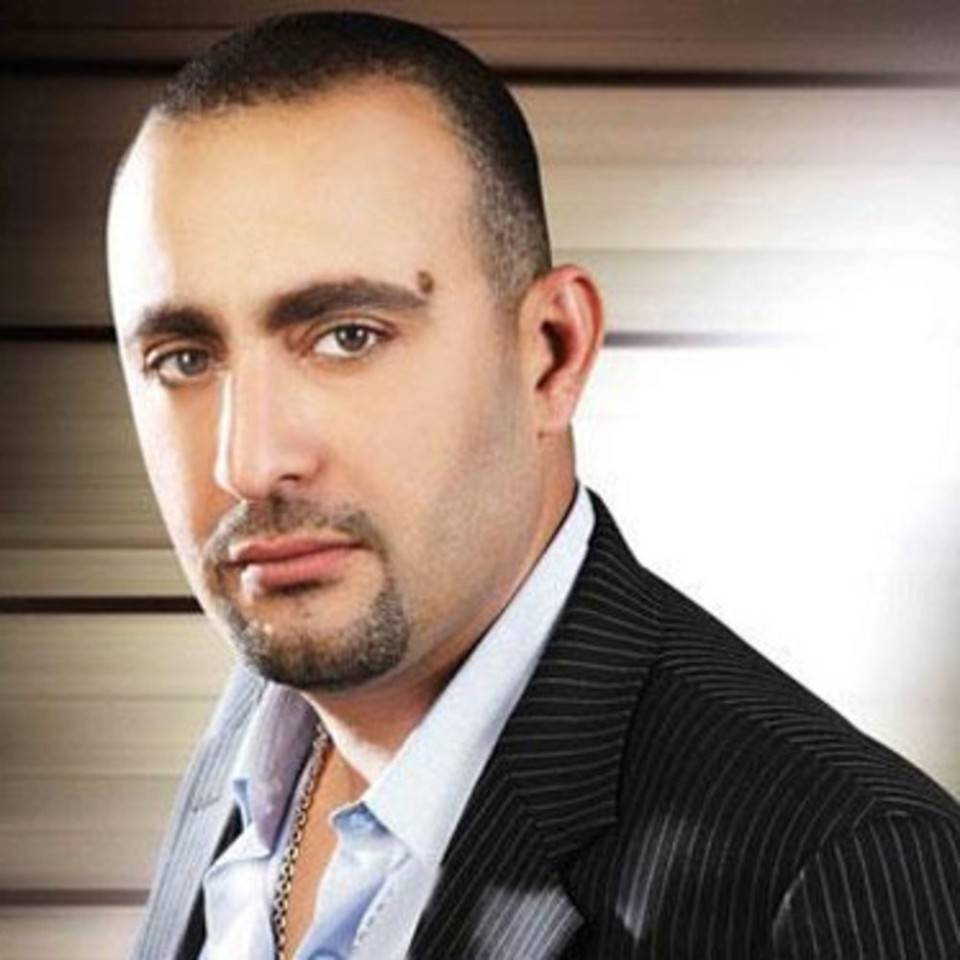 بالفيديو.. أحمد السقا يُفشي بسر انسجامه بالتمثيل مع منى زكي