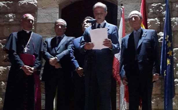 السفير الإسباني احتفل بعيد بلاده الوطني:
نُقدّر دور الحكومة لترسيخ السلم الأهلي