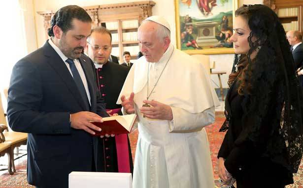 البابا وعد بزيارة لبنان قريباً
الحريري من الفاتيكان : لا أحد يمنع
أياً من النازحين من العودة الى سوريا