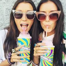 لماذا يسعى المراهق الى تقليد الغرب؟