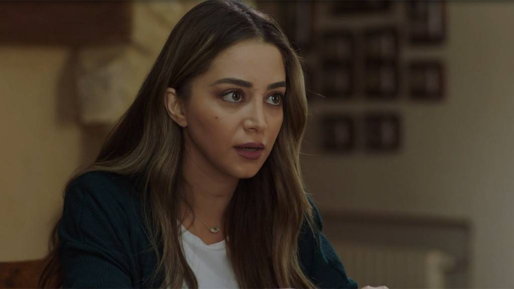 بالصورة: تعرّفوا إلى شقيقتي نجمة "الهيبة".. تنافسانها بالجمال!