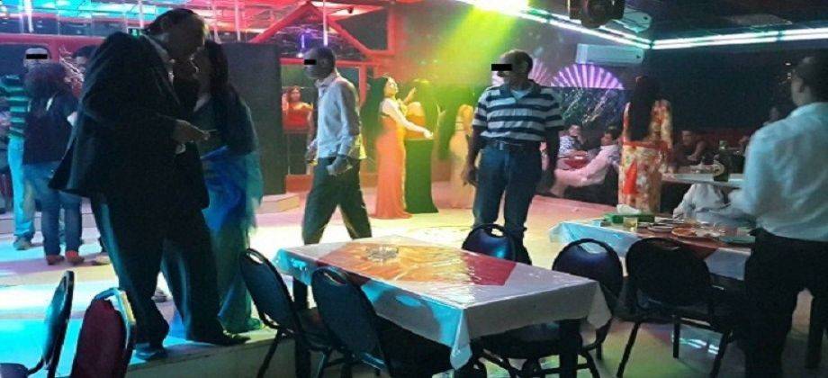 إطلاق نار وبلبلة.. ماذا حصل قرب ملهى 
