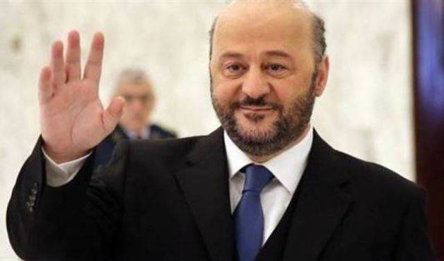 الرياشي بدلاً من أبي اللمع؟