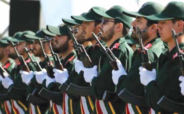 ظريف : جميع الايرانيين «حرس ثوري»