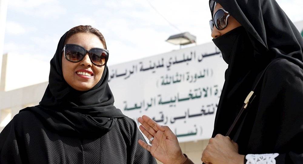 استطلاع يكشف رأي الرجال السعوديين حول قيادة المرأة