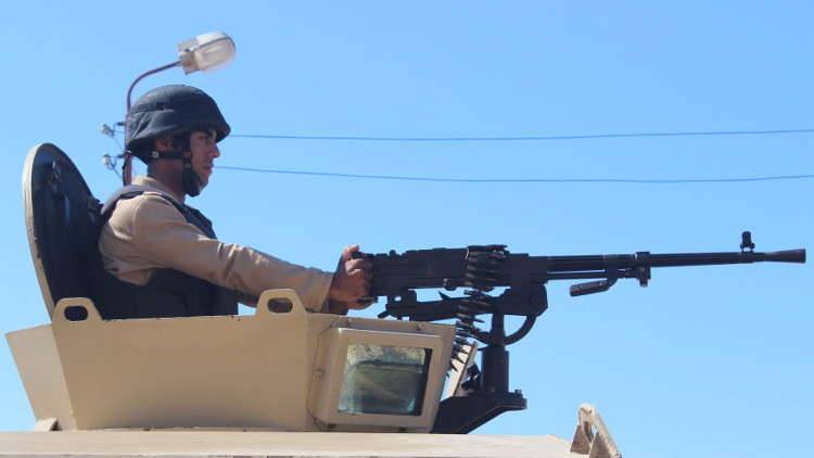 مصر.. قتلى من المدنيين والشرطة بهجوم مسلح على أحد البنوك