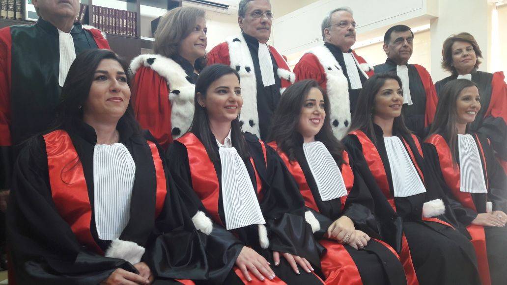 ستة  قضاة إداريين جدد