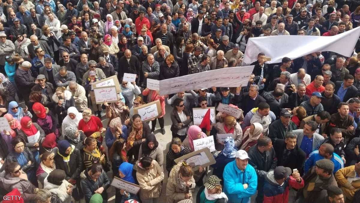 خوفاً من الاحتجاجات.. تونس ترفض دعوات خفض الأجور