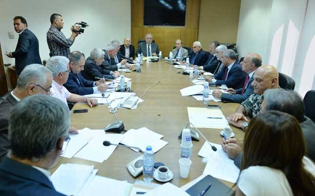 «الدفاع» بحثت وضع مُسرّحي الدفاع المدني