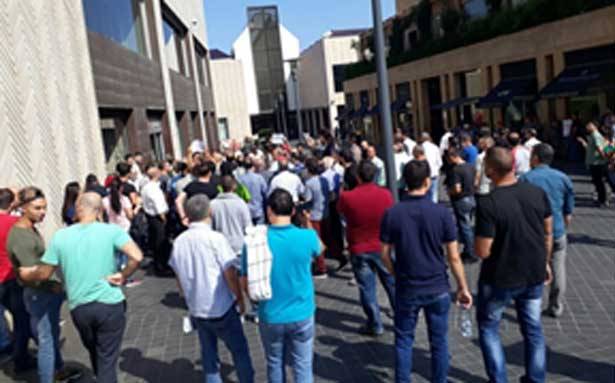 إعتصام لعمّال شركة TSC  ــ سلطان
احتجاجاً على عدم دفع رواتبهم