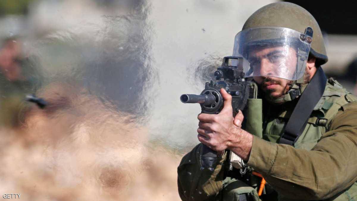إصابة فلسطيني بذريعة مهاجمة جنود إسرائيليين