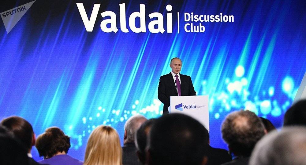 بوتين: روسيا تعمل بشكل متزن مع كافة أطراف التسوية في سوريا