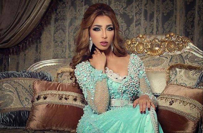 بالصورة.. محمد الترك يُحرج زوجته دنيا بطمة بنشر صورتها بالسرير