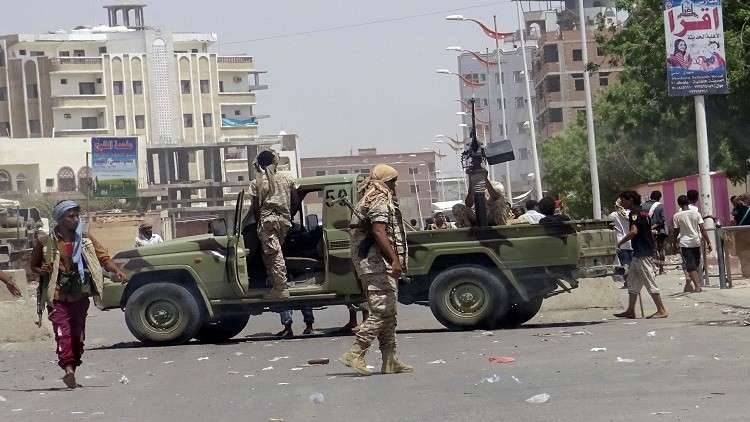 مقتل ضابط وإصابة 7 جنود بتفجير في اليمن