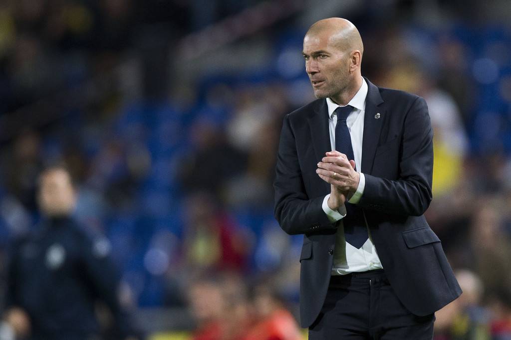 زيدان يطالب لاعبي ريال مدريد بالهدوء!