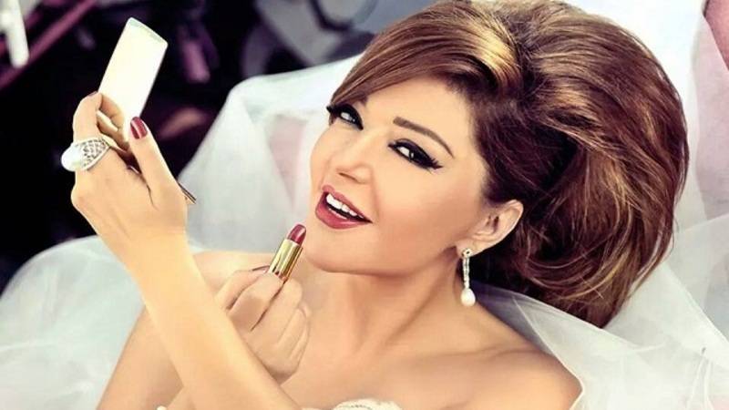 فيديو سميرة سعيد مجبرة على هذا التصرف: والسبب اعتراض كلبيها!