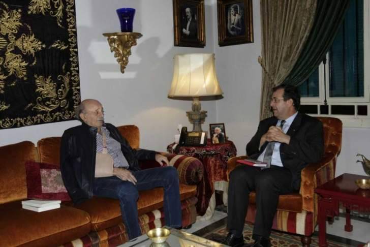 جنبلاط التقى السفير الفرنسي في كليمنصو