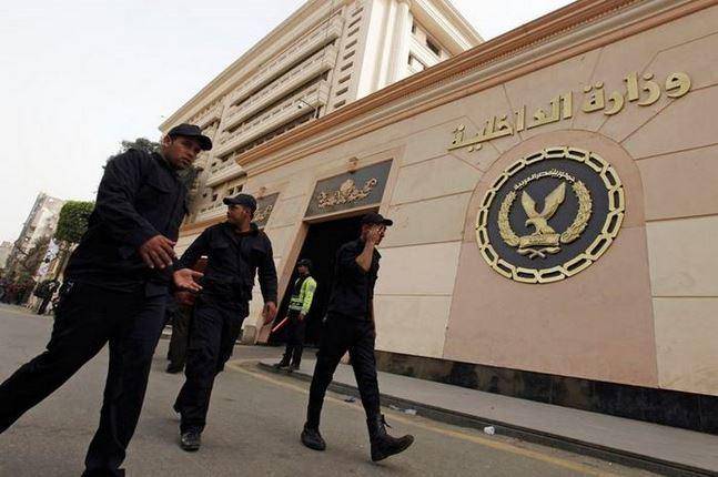 الداخليّة المصريّة: مقتل وإصابة 15 من الإرهابيّين خلال إشتباكات الواحات وجاري البحث عن ضابط مفقود خلال المداهمات