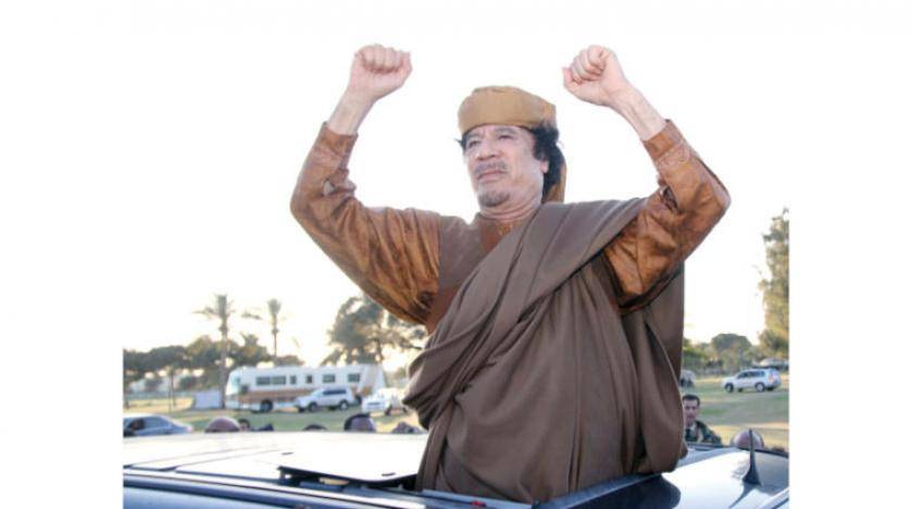 القذافي سرّح جيشه وتوجّه للموت في سرت
