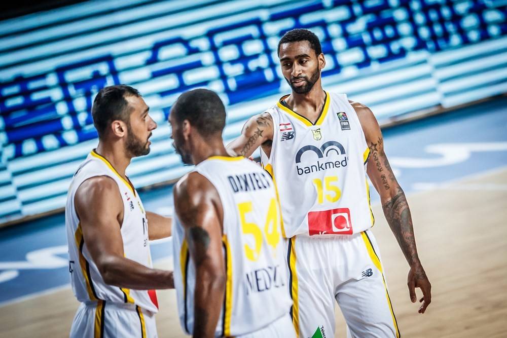 "الرياضي" ينجو من فخ "بيروت" في مباراة "الشُّحّ الجماهيري"