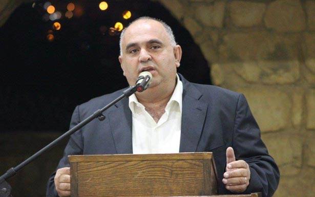 «الوجه الرياضي» لابراهيم الصقر: هدفي احراز ناد بقاعي لقب بطولة لبنان في كرة السلة 
للعمل على بناء قاعة رياضية حديثة في «عروس البقاع» ولابعاد الشباب عن آفات المجتمع