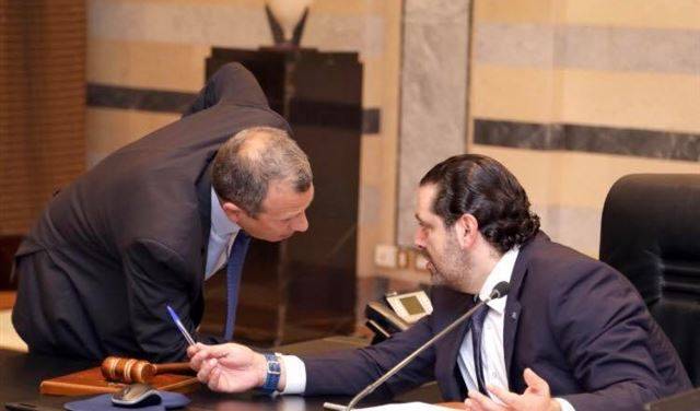 استقالة وزراء القوات بسبب.. الحريري أم باسيل؟