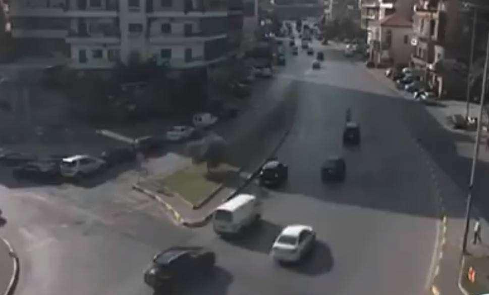 فيديو مروع في سن الفيل لاصحاب القلوب القوية..هكذا صدمته سيارة صباح اليوم