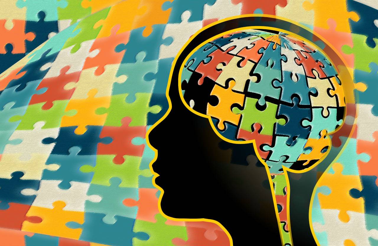 لماذا يصاب الذكور بالتوحد أكثر من الإناث؟