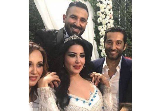 بالصورة - مكياج سمية الخشاب يثير السخرية...شاهد شبيهتها !